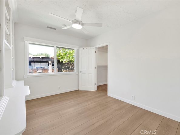 5025 E Los Coyotes Diagonal, Long Beach CA 90815