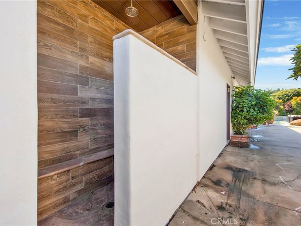 5025 E Los Coyotes Diagonal, Long Beach CA 90815