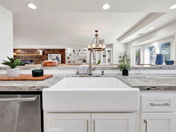 5025 E Los Coyotes Diagonal, Long Beach CA 90815