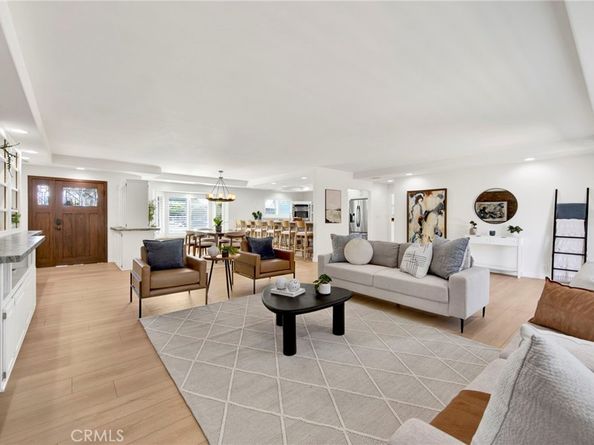 5025 E Los Coyotes Diagonal, Long Beach CA 90815