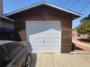637 E 76th Place, Los Angeles CA 90001