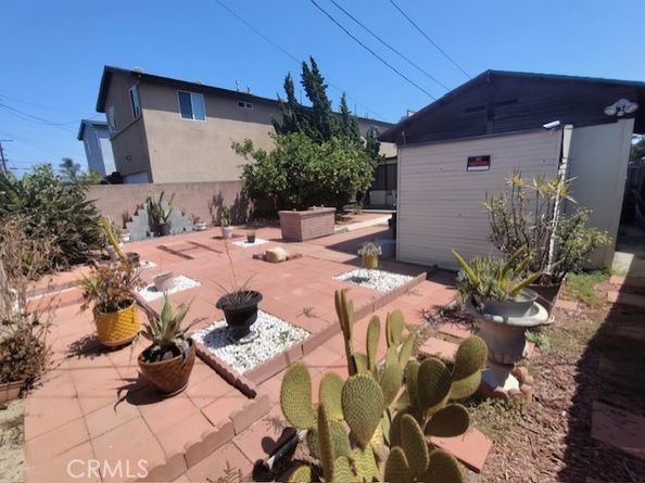 637 E 76th Place, Los Angeles CA 90001
