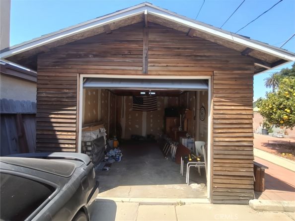637 E 76th Place, Los Angeles CA 90001