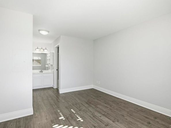 8215 Jade Coast Road 81, San Diego CA 92126