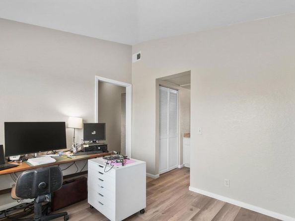 6151 Calle Mariselda 302, San Diego CA 92124