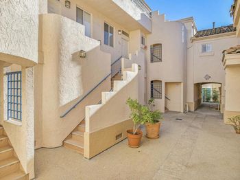 6151 Calle Mariselda