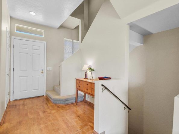 6151 Calle Mariselda 302, San Diego CA 92124