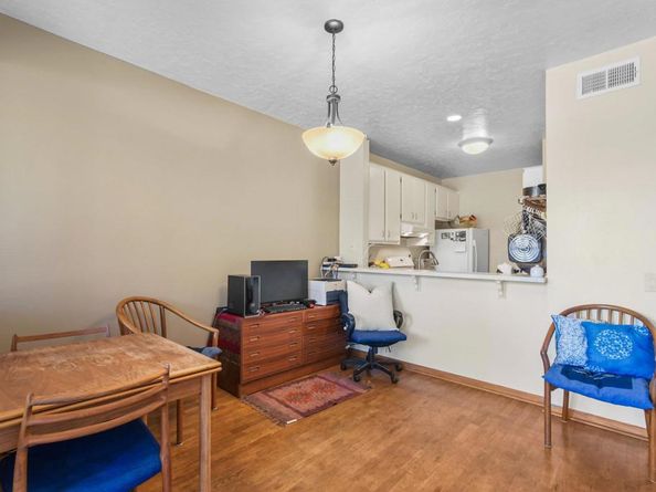 6151 Calle Mariselda 302, San Diego CA 92124