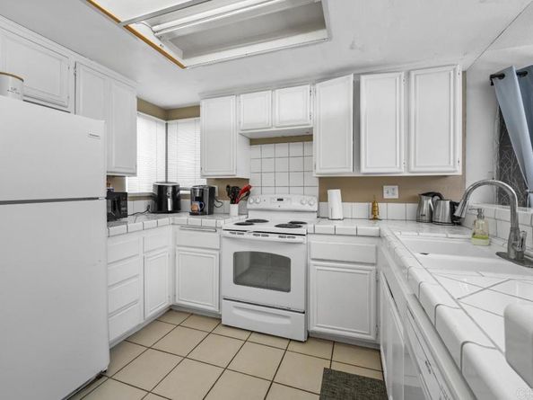 2157 Kings View Cir., Spring Valley CA 91977