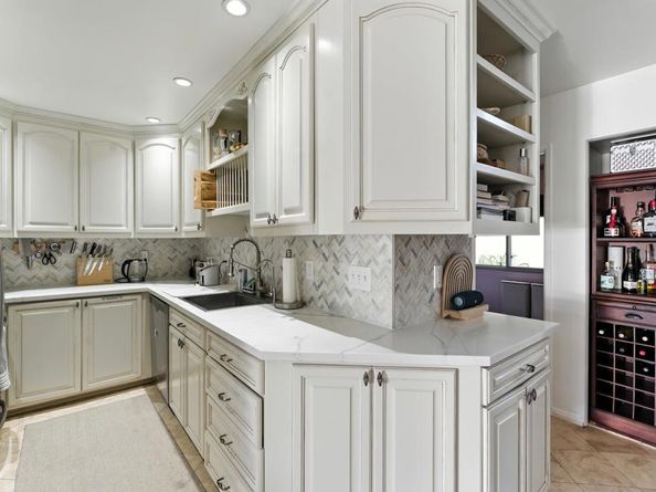 4252 Loma Riviera Lane, San Diego CA 92110