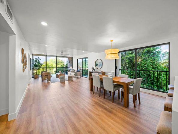 2500 Torrey Pines Road 305, La Jolla CA 92037