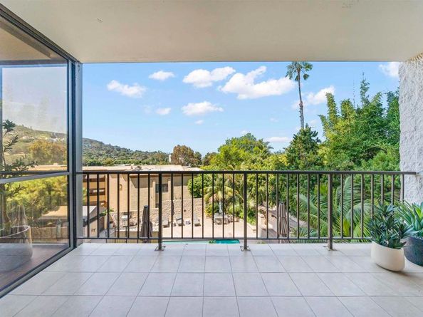 2500 Torrey Pines Road 305, La Jolla CA 92037