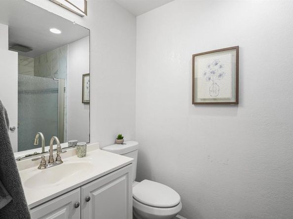 231 Riverview Way, Oceanside CA 92057