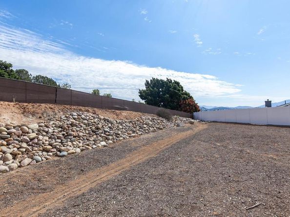 1625 Mauzy Way, El Cajon CA 92021