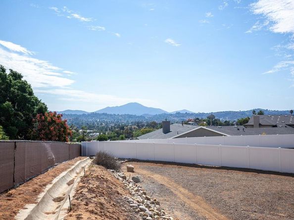 1625 Mauzy Way, El Cajon CA 92021