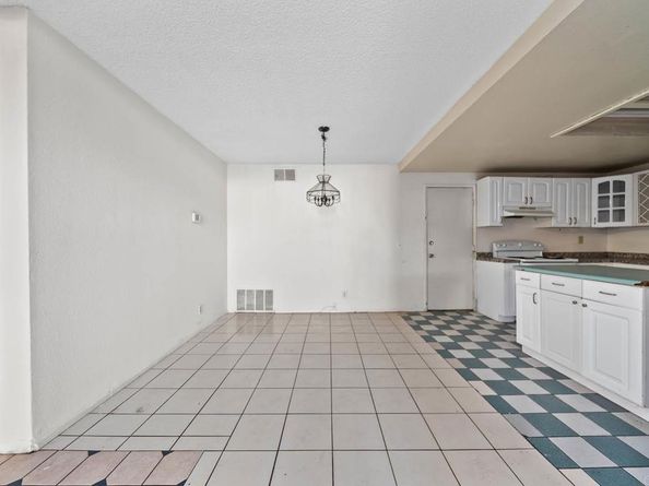 3844 Via Del Bardo, San Ysidro CA 92173