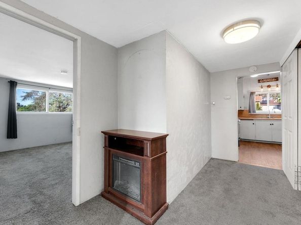 8273 Melrose Lane, El Cajon CA 92021