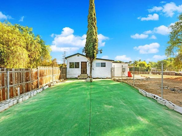 8273 Melrose Lane, El Cajon CA 92021