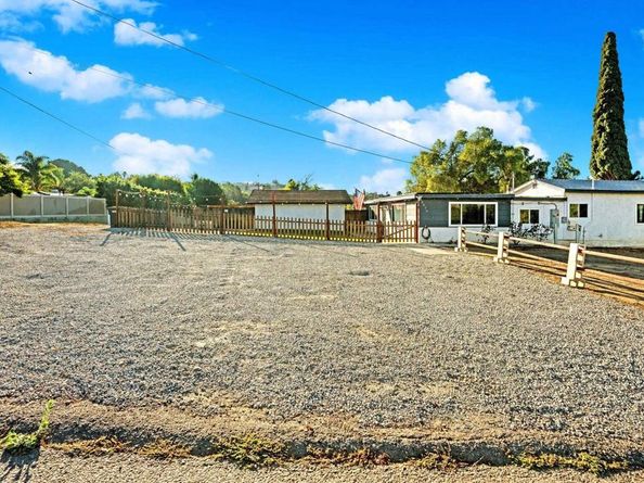 8273 Melrose Lane, El Cajon CA 92021