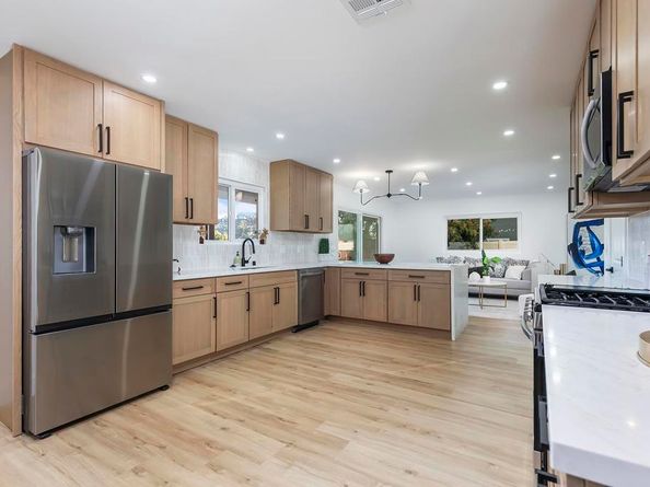 5995 Broadmoor Dr, La Mesa CA 91942