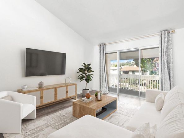 1885 Diamond Street 329, San Diego CA 92109