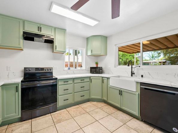 809 Buchanan Street, Escondido CA 92027