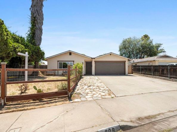809 Buchanan Street, Escondido CA 92027
