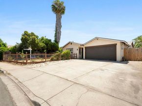 809 Buchanan Street, Escondido CA 92027