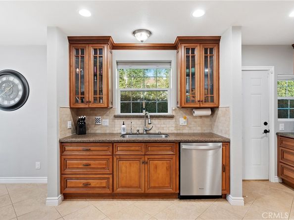 1650 W 107th Street, Los Angeles CA 90047