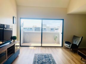 1 Embarcadero W 355, Oakland CA 94607