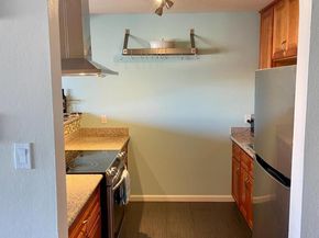 1 Embarcadero W 355, Oakland CA 94607