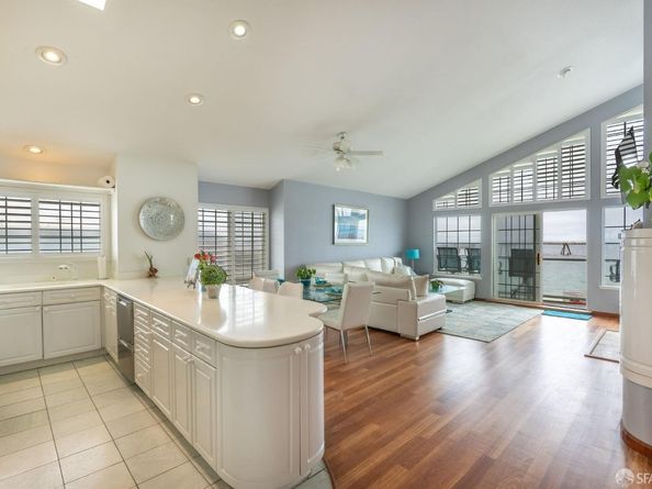 1989 Beach Boulevard, Pacifica CA 94044