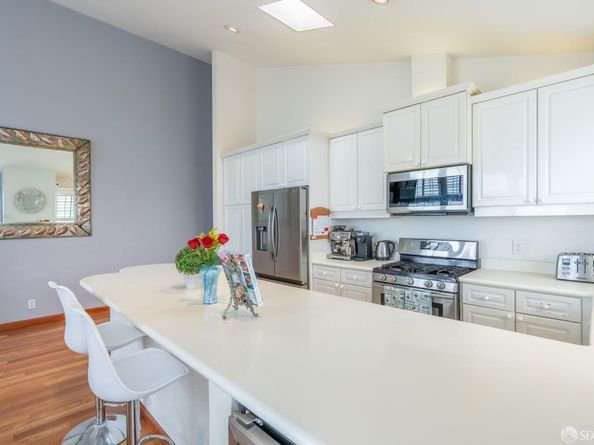 1989 Beach Boulevard, Pacifica CA 94044