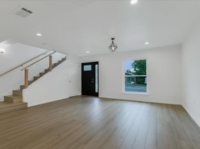 2605 Loyola LN, Austin TX 78723
