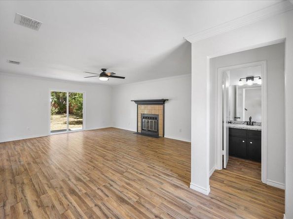 1404 Deupree DR, Austin TX 78753