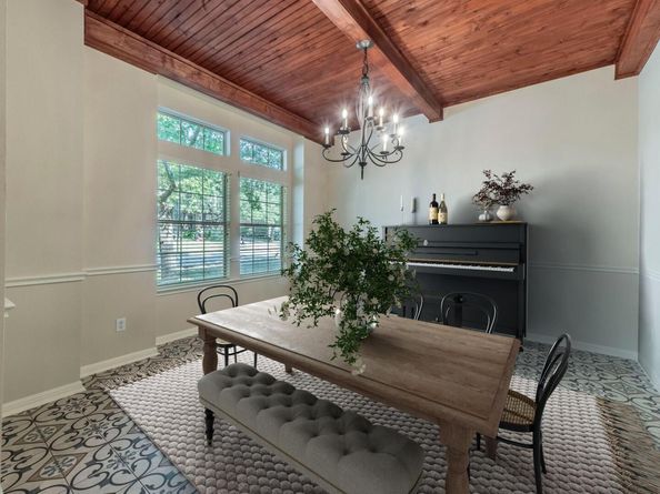 309 El Socorro LN, Austin TX 78732