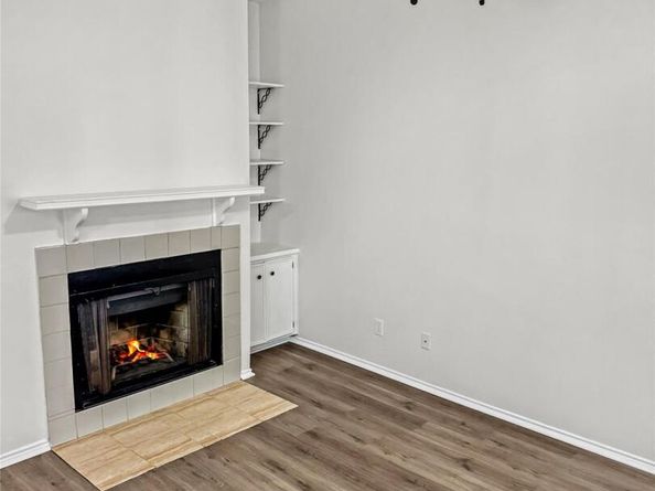 2706 Salado ST 205, Austin TX 78705