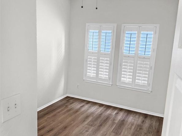 2706 Salado ST 205, Austin TX 78705