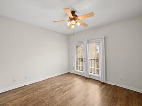 1701 Spyglass DR 10, Austin TX 78746