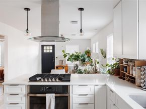 827 Gullett ST, Austin TX 78702