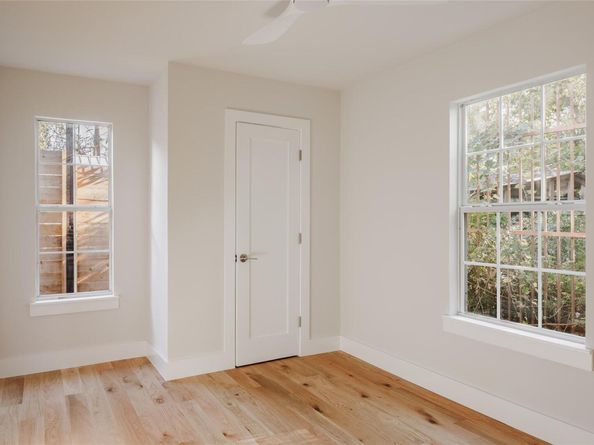 827 Gullett ST, Austin TX 78702