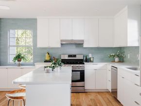 827 Gullett ST, Austin TX 78702