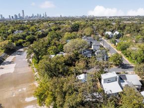 827 Gullett ST, Austin TX 78702