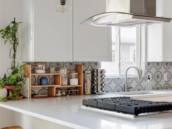 827 Gullett ST, Austin TX 78702