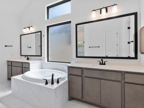 1904 Crimson Sunset DR, Georgetown TX 78628