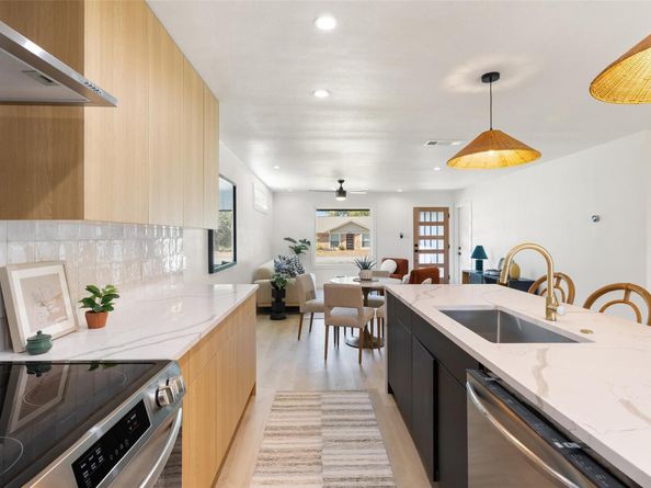 6609 Boleynwood DR, Austin TX 78745