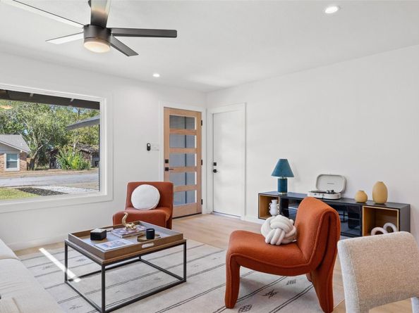 6609 Boleynwood DR, Austin TX 78745