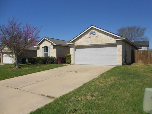 701 Los Robles RD, Leander TX 78641