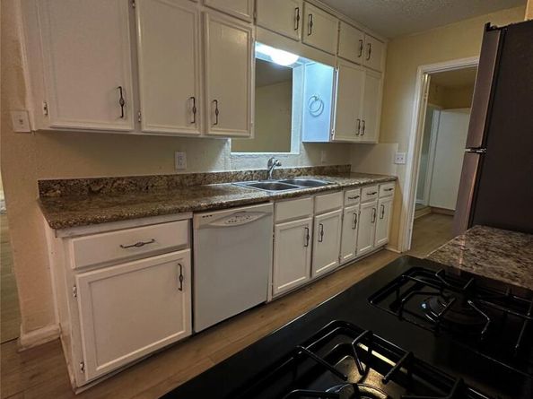 6802 Hanover LN, Austin TX 78723