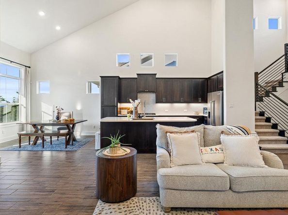 427 Cartwheel BND 92, Austin TX 78738